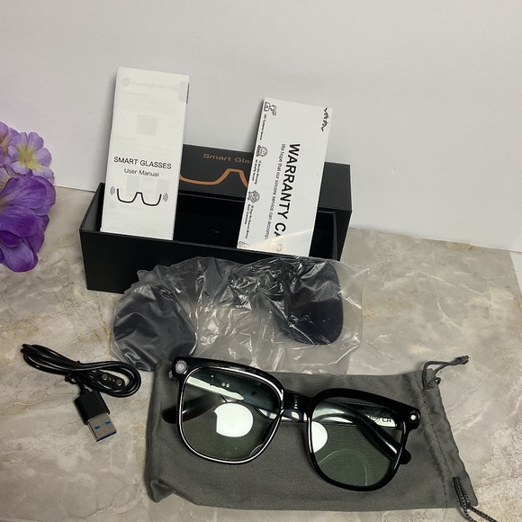 Smart glasses - Picture 3 of 3